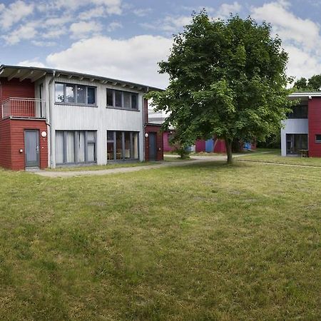 Basiskulturfabrik Oeko-Hotel Нойстрелиц Екстериор снимка