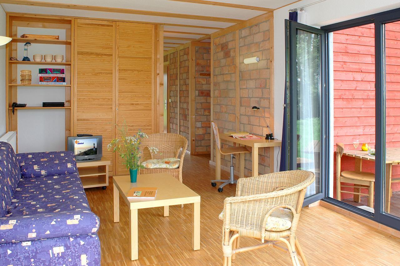 Basiskulturfabrik Oeko-Hotel Нойстрелиц Екстериор снимка