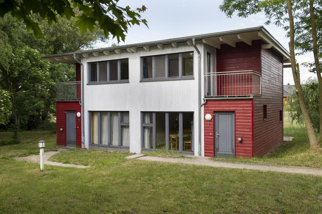 Basiskulturfabrik Oeko-Hotel Нойстрелиц Екстериор снимка