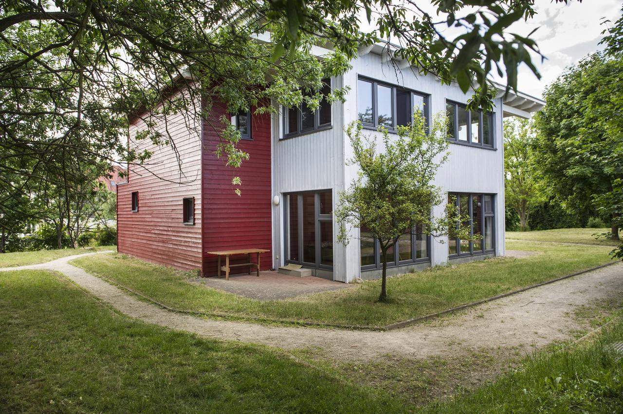 Basiskulturfabrik Oeko-Hotel Нойстрелиц Екстериор снимка