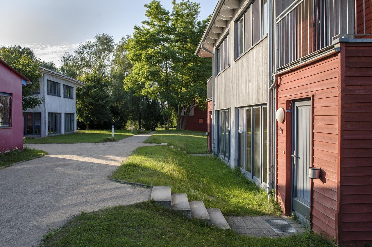 Basiskulturfabrik Oeko-Hotel Нойстрелиц Екстериор снимка